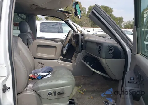 2003 Chevrolet Tahoe Lt from USA, damaged, VIN 1GNEC13T93R278220